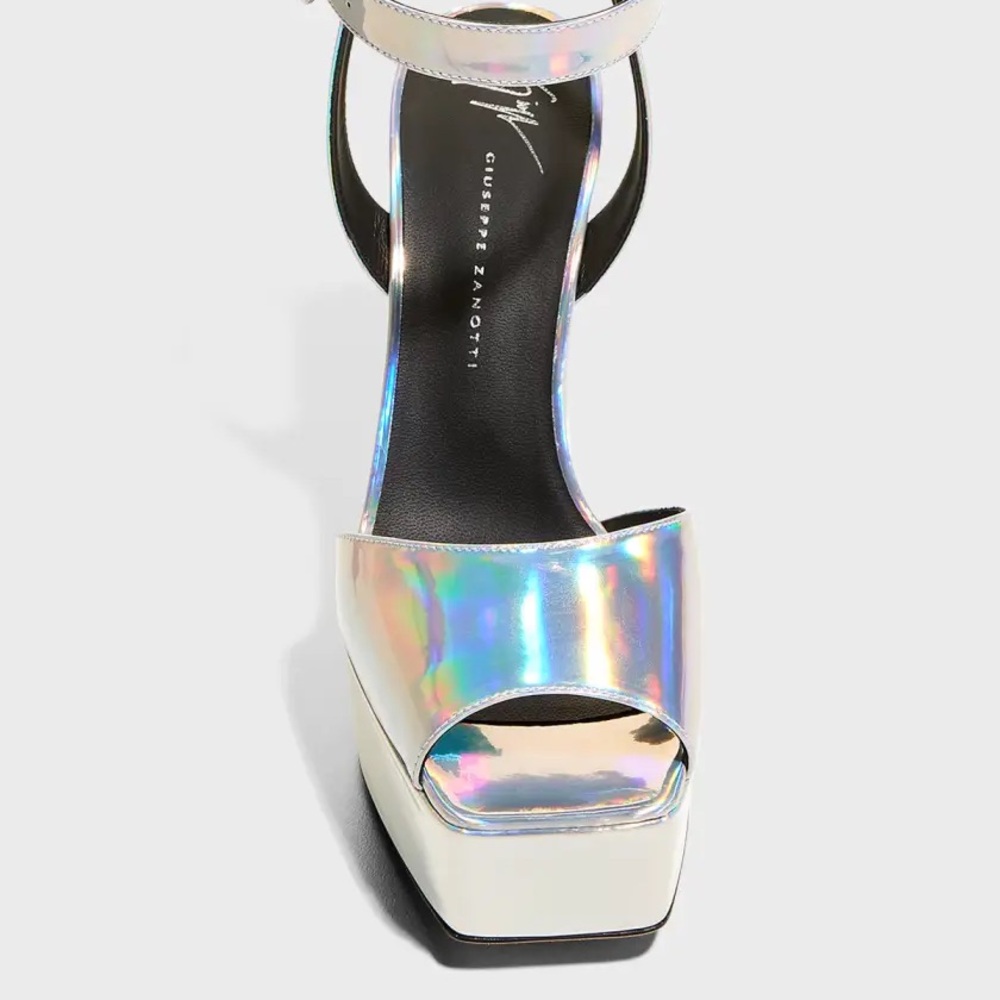 Giuseppe Zanotti
Metropolis Metallic Ankle-Strap Platform Sandals - Picture 11 of 15